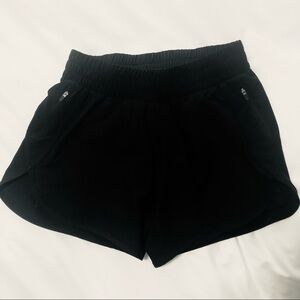 Athletic Works XS 4” Tracker Shorts Black with inner liner and zip pockets